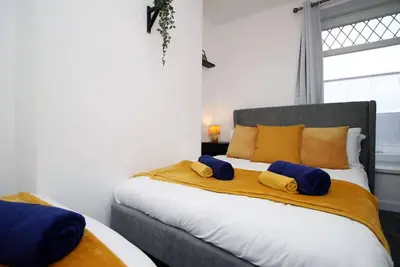 Image de Contractor Base • 3 Beds • City Access • WiFi