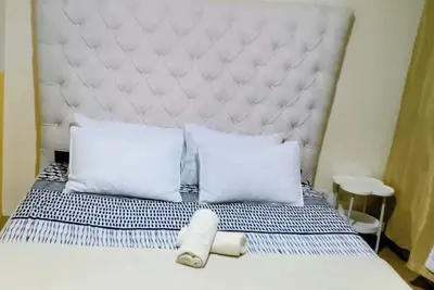 Image de 150 Newport Skyline Serenity/Minutes from Airport