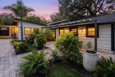 Image de 2 Bedroom Villa with a 1 Bedroom Guesthouse Bungalow on the Hillsborough River