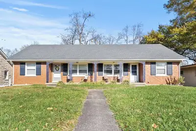 Image de Charming and Conveniently Located 2-Bedroom House with Ac in Lexington