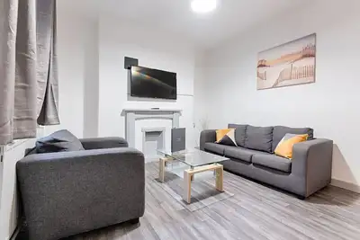 Image de Work-Ready Stay • Central • Parking & Smart TVs