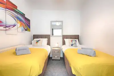 Image de City Centre • Parking • TVs • Ideal for Work Crew