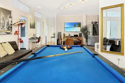 Image de Munich Group Retreat | 6br | Sleeps 15 | Pool Table | Near City Centre