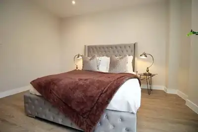 Image de New! 2br Home in City Centre with Private Balcony