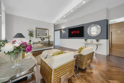 Image de Modern & Unique - Central & Beach Access