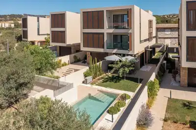 Image de SithoniaRS Luxury Three Floor Villa N2 with Private Pool & Garden