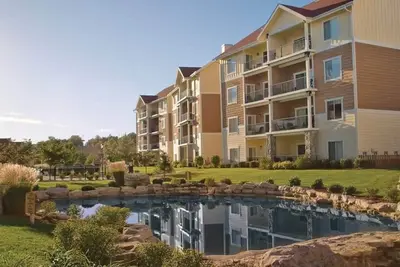 Image de 2br Deluxe Near Silver Dollar & Water Parks!