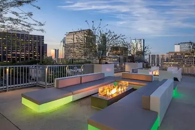 Image de Deluxe Modern Studio in the Heart of Austin