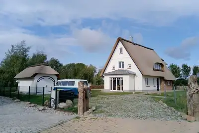 Image de Family & Baltic Sea vacation in a thatched house - nature, sea views and a great environment