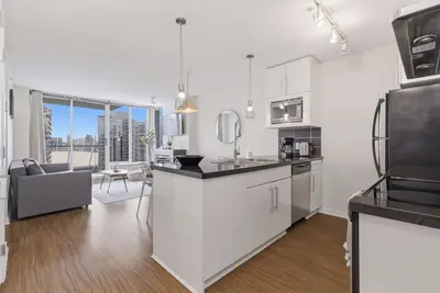 Image de Stylish 3br Downtown Vancouver Condo with Pool & Gym