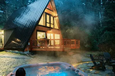 Image de The Adventure Frame- Hot Tub + Sauna + Cold Plunge