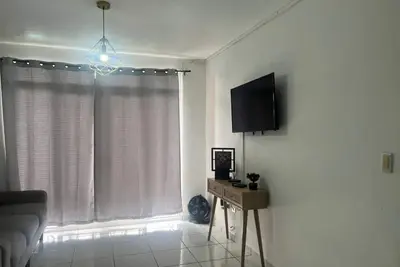 Image de Views of the Escalón