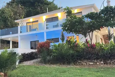 Beachfront villa in Samaná with private pool