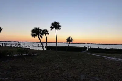 Image de Stunning 2-bedroom cottage in serene Englewood with unbelievable sunsets