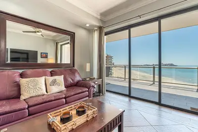 Cristal 607 Beachfront Phase 1 3br 2ba