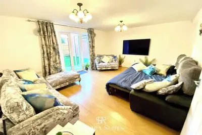 Image de Spacious 4br Contractor Home - Garden & Parking