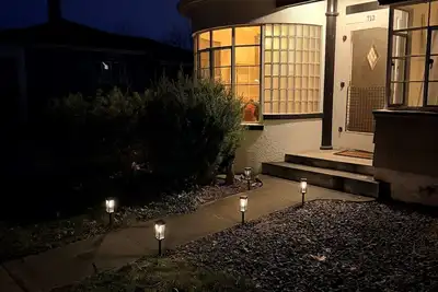 Image de Stylish 1938 Duplex Close to Everything