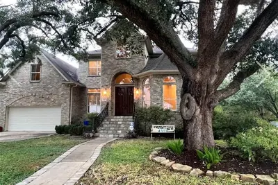 Image de Spacious and luxurious 5-bedroom house in the medical center