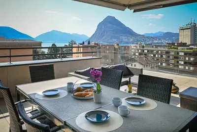 Image de Penthouse Pico de 3 chambres avec vue sur le lac à Lugano