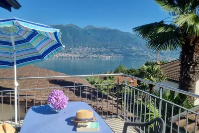 Image de Vacation home in the typical Ticino village center with a beautiful view of the lake