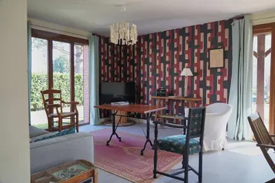 Image de Grande maison familiale avec piscine couverte