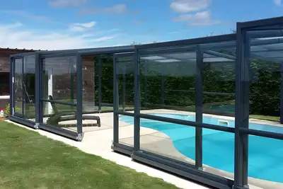 Image de Gîtes des Lacs - L'oranger avec piscine, sauna et jaccuzzi partagés, terrasse privée et Wi-Fi