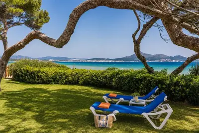 New Ostentatious beachfront villa