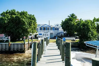 Image de Baystreet Tellin': Harbor Views in the Heart of Hope Town, Private Dock