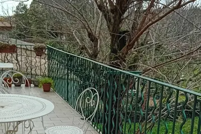 Image de Bel appartement avec terrasse dans maison typique