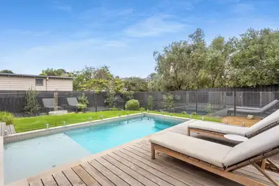 Image de Architecturally Conceived Beachside Beauty