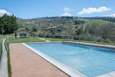 Image de Confortable appartement dans une maison de vacances avec piscine, climatisation, Wifi, Tv, patio