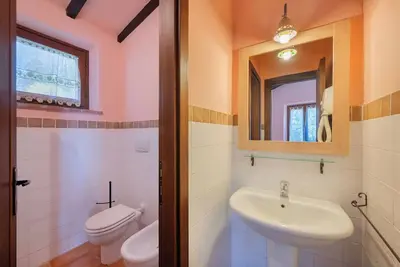 Image de Joli appartement dans une maison de vacances avec piscine, Wifi, climatisation, Tv, patio