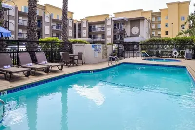 Image de Affordable Comfort Near Disneyland Entrance Ideal for Families