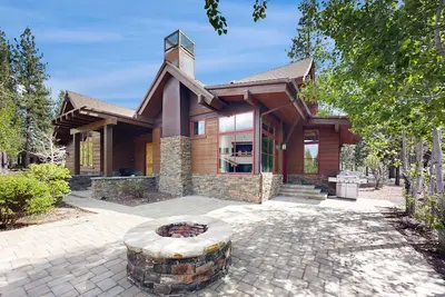 Image de Luxe 3br Mountain Escape in Schaffer's Mill - Premier Tahoe Retreat