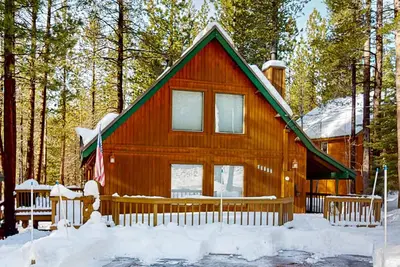 Image de Roomy Cabin-Style Home with On-Site Golf & Shared Pool, Hot Tub - Skiing Nearby