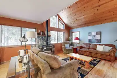 Image de Tahoe Donner Ski & Beach Retreat - Access to Marina, Tennis & Rec Center