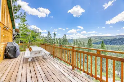 Image de Beautiful sunlit home with fast WiFi, wood stove, washer&dryer, foosball