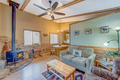 Image de Charming cabin a mile from Heavenly's Boulder Lodge