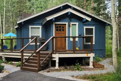 Image de Homewood Cabin Among the Pines with private hot tub - dog-friendly