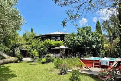 Image de Maison architecte  spacieuse, à 15mn  d'Avignon, 5mn du centre des Angles