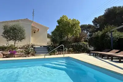 Image de Villa avec piscine & clim proche port & plages