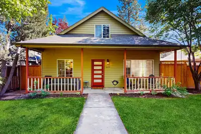 Image de Beautiful home w/ patio - in the perfect location near Downtown Bend & more