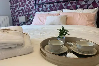 Image de Vespers 1 Apartment - near the Greek Theater and Neapolis Archaeological Park