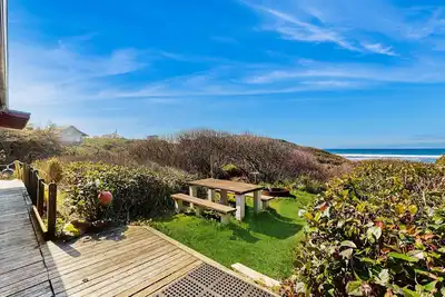 Image de Dog-Friendly Oceanfront Cabin in the Trees with Gorgeous Views