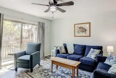 Image de Beautiful villa, family-friendly w/ balcony, beach access, pool, & washer/dryer