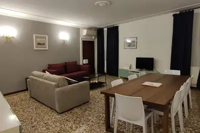 Image de Appartement central à Venise près de Rialto et San Marco – 3 chambres, WiFi, climatisation