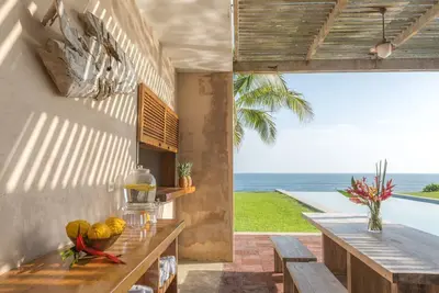 Image de Pan001 - Villa de luxe avec piscine et court de tennis