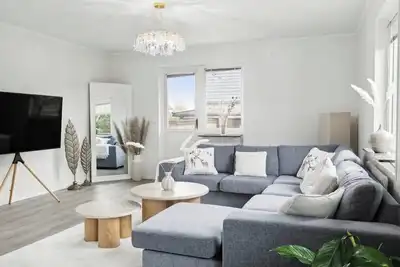 Renovated Three Floor Villa 164m^2