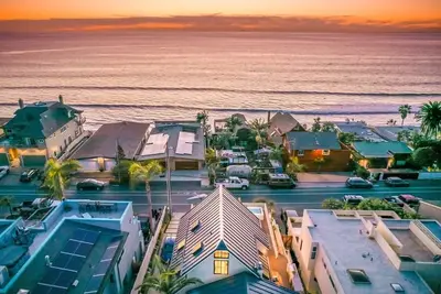 Image de Neptune Hidden Gem Coastal