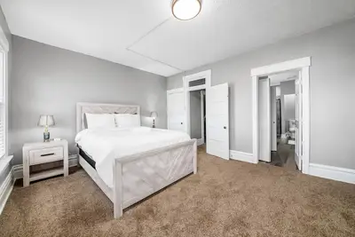 Image de Sleeps 10 Near Osu & Short North Spacious Modern Home Columbus